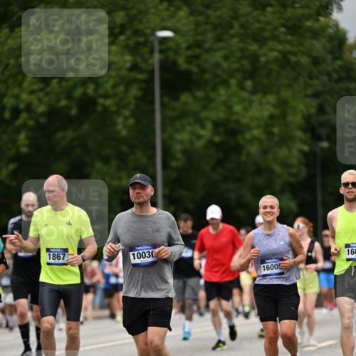 29.06.2025 - hella hamburg halbmarathon Dr. Thomas Lammeyer http://msf.ph/oto/8427391 29.06.2025 10:50:49 Kennedybrücke 1033, 1429, 1695, 1867, 1868, 1924, 1983, 2008, 2398, 2423, 2773, 2813, 2917, 3160, 3164, 3410, 4202, 4296, 4306, 4317, 4572, 5044, 5769, 5770, 6124, 6161, 6392, 8477, 8486, 9120, 9121, 9243, 9337, 9445, 10030, 10230, 10327, 10329, 10367, 11253, 11361 meine-sportfotos.de