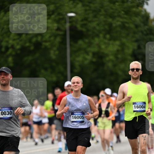 29.06.2025 - hella hamburg halbmarathon Dr. Thomas Lammeyer http://msf.ph/oto/8427478 29.06.2025 10:50:51 Kennedybrücke 1033, 1104, 1429, 1695, 1867, 1868, 1924, 1983, 2398, 2423, 2773, 2813, 2917, 3160, 3164, 3410, 3896, 4202, 4296, 4306, 4317, 4448, 4572, 5635, 5769, 5770, 6124, 6161, 6392, 8010, 8477, 8486, 9120, 9121, 9243, 9337, 9426, 9445, 9774, 10030, 10230, 10327, 10329, 10367, 11253, 11361 meine-sportfotos.de