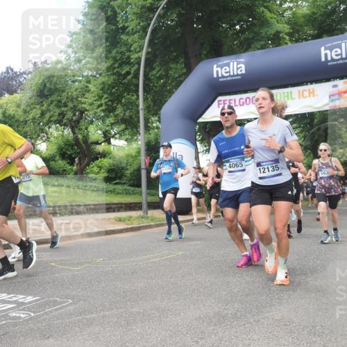 29.06.2025 - hella hamburg halbmarathon KatJ http://msf.ph/oto/8427494 29.06.2025 10:40:09 Zwischen KM18-KM19 2208, 3209, 3715, 4065, 5378, 5638, 7896, 8273, 8587, 8651 meine-sportfotos.de