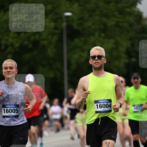 29.06.2025 - hella hamburg halbmarathon Dr. Thomas Lammeyer http://msf.ph/oto/8427559 29.06.2025 10:50:52 Kennedybrücke 1033, 1104, 1429, 1695, 1867, 1868, 1924, 2398, 2423, 2773, 2813, 2917, 3160, 3164, 3410, 3896, 4202, 4296, 4306, 4317, 4448, 4572, 5635, 5769, 5770, 6124, 6161, 6392, 8010, 8047, 8477, 8486, 8706, 9120, 9121, 9243, 9337, 9426, 9445, 9774, 10030, 10230, 10327, 10329, 10367, 11253, 11361 meine-sportfotos.de