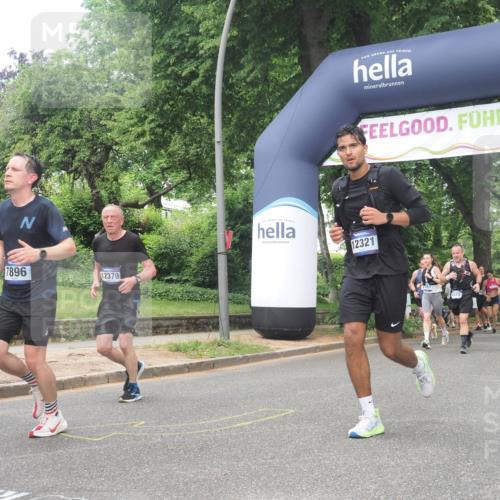 29.06.2025 - hella hamburg halbmarathon KatJ http://msf.ph/oto/8427625 29.06.2025 10:40:13 Zwischen KM18-KM19 1258, 2208, 3715, 3952, 4029, 4065, 5378, 5638, 6481, 7896, 8273, 8651 meine-sportfotos.de