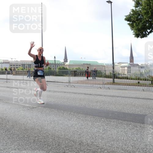 29.06.2025 - hella hamburg halbmarathon Lena Gebhardt http://msf.ph/oto/8427702 29.06.2025 10:06:45 Lombardsbrücke 15377, 1245, 1766, 1993, 4666, 4868, 5807, 5845, 5951, 6314, 6572, 6664, 8290, 8744, 8960, 9560, 10214, 10283, 10297, 10736, 10886, 12371, 12418, 13475, 13863, 14607, 15113, 15145, 15377, 15462, 15537, 15858, 16554, 16692, 16933, 17059, 17174, 18042, 18343, 18381, 18575, 18577, 18652, 18828, 18910, 18913 meine-sportfotos.de