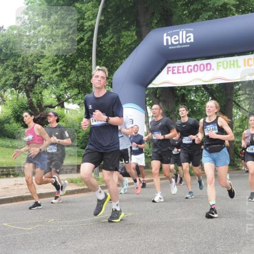 29.06.2025 - hella hamburg halbmarathon KatJ http://msf.ph/oto/8427789 29.06.2025 10:40:18 Zwischen KM18-KM19 1151, 1258, 3952, 4029, 5907, 6481, 8361 meine-sportfotos.de