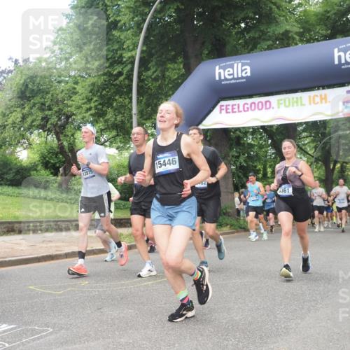 29.06.2025 - hella hamburg halbmarathon KatJ http://msf.ph/oto/8427819 29.06.2025 10:40:19 Zwischen KM18-KM19 1151, 1258, 2082, 3952, 4029, 5907, 8361 meine-sportfotos.de