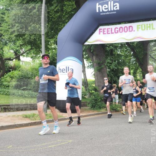 29.06.2025 - hella hamburg halbmarathon KatJ http://msf.ph/oto/8427860 29.06.2025 10:40:22 Zwischen KM18-KM19 1151, 2082, 5907, 6511, 6512, 7177, 7274, 8361 meine-sportfotos.de