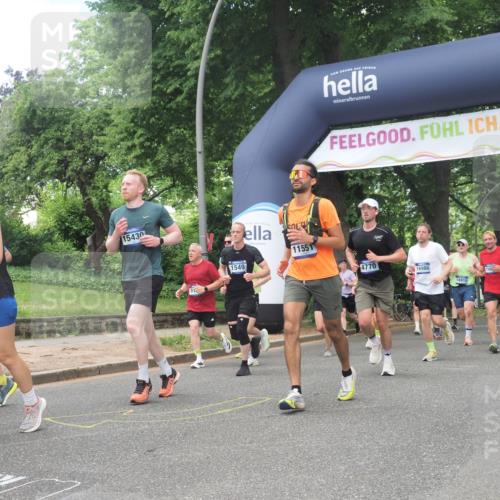 29.06.2025 - hella hamburg halbmarathon KatJ http://msf.ph/oto/8427974 29.06.2025 10:40:25 Zwischen KM18-KM19 1061, 1549, 2082, 4770, 6511, 6512, 6628, 7177, 7274, 8361 meine-sportfotos.de