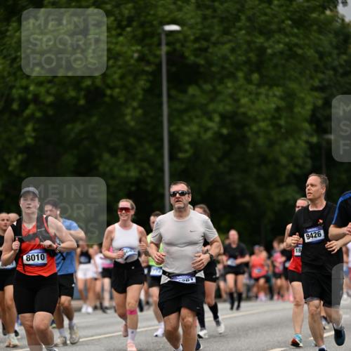 29.06.2025 - hella hamburg halbmarathon Dr. Thomas Lammeyer http://msf.ph/oto/8428005 29.06.2025 10:51:02 Kennedybrücke 1004, 1033, 1100, 1104, 1429, 1867, 1868, 1924, 1999, 2423, 2662, 2665, 2697, 2773, 2813, 3410, 3896, 4104, 4202, 4296, 4306, 4317, 4448, 4483, 4572, 5635, 5769, 5770, 5854, 5892, 6392, 6623, 7073, 7268, 7364, 7368, 7374, 8010, 8047, 8486, 8706, 9120, 9121, 9243, 9337, 9426, 9445, 9774, 9949, 10030, 10327, 10329, 11253, 11361, 11408 meine-sportfotos.de