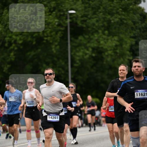 29.06.2025 - hella hamburg halbmarathon Dr. Thomas Lammeyer http://msf.ph/oto/8428053 29.06.2025 10:51:03 Kennedybrücke 1004, 1033, 1100, 1104, 1375, 1429, 1867, 1868, 1924, 1999, 2423, 2662, 2665, 2697, 2773, 2813, 3410, 3896, 4104, 4202, 4296, 4306, 4317, 4448, 4483, 4572, 5635, 5769, 5770, 5854, 5892, 6392, 6623, 7073, 7268, 7364, 7368, 7374, 8010, 8047, 8486, 8706, 9120, 9121, 9243, 9337, 9426, 9445, 9774, 9949, 10030, 10327, 10329, 11253, 11361, 11408 meine-sportfotos.de