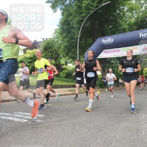 29.06.2025 - hella hamburg halbmarathon KatJ http://msf.ph/oto/8428141 29.06.2025 10:40:29 Zwischen KM18-KM19 1061, 1499, 1549, 2074, 4770, 6628, 6877, 6897 meine-sportfotos.de