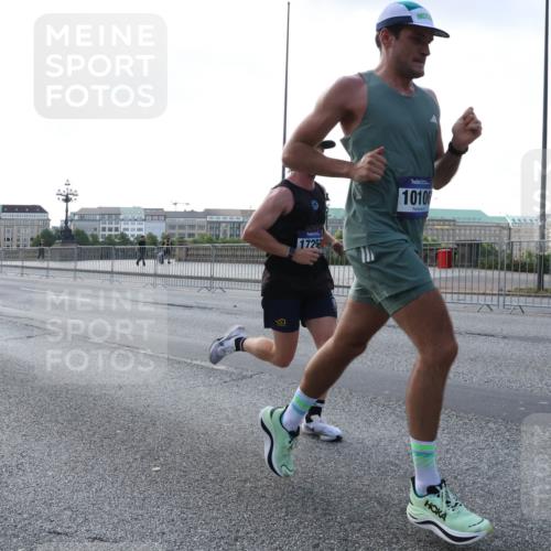 29.06.2025 - hella hamburg halbmarathon Lena Gebhardt http://msf.ph/oto/8428177 29.06.2025 09:44:19 Lombardsbrücke 1725, 1010, 1122, 1953, 2483, 2879, 3075, 3189, 3379, 3968, 5308, 5344, 7231, 7793, 8376, 8975, 9047, 9079, 10106, 10173, 10222, 10655, 10790, 11150, 11877, 13383, 13606, 13779, 14828, 15576, 15655, 16118, 17258, 18699, 19114 meine-sportfotos.de