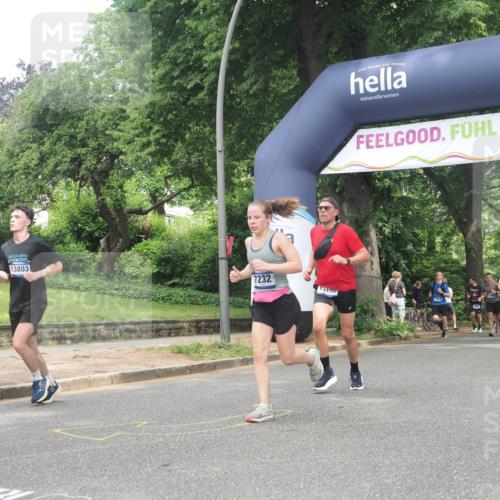 29.06.2025 - hella hamburg halbmarathon KatJ http://msf.ph/oto/8428215 29.06.2025 10:40:33 Zwischen KM18-KM19 1499, 2074, 3999, 6877, 6897, 7232 meine-sportfotos.de