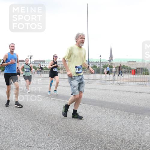 29.06.2025 - hella hamburg halbmarathon Lena Gebhardt http://msf.ph/oto/8428216 29.06.2025 10:53:52 Lombardsbrücke 16313, 6273, 9771, 16037, 1017, 1263, 1340, 1687, 1709, 1744, 1753, 1779, 1789, 1906, 1984, 2065, 2079, 2372, 2429, 2600, 2761, 2854, 3055, 3079, 3187, 3188, 3226, 3249, 3465, 3467, 3557, 4323, 4595, 4685, 4801, 4838, 5430, 5562, 5804, 5815, 5856, 5857, 5898, 5964, 6039, 6041, 6044, 6192, 6273, 6306, 6468, 6583, 6913, 6988, 6996, 7039, 7068, 7537, 7611, 7614, 7876, 7890, 8189, 8924, 9077, 9138, 9203, 9456, 9503, 9531, 9572, 9685, 9771, 9785, 11390 meine-sportfotos.de