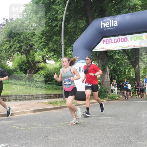 29.06.2025 - hella hamburg halbmarathon KatJ http://msf.ph/oto/8428222 29.06.2025 10:40:33 Zwischen KM18-KM19 1499, 2074, 3999, 6877, 6897, 7232 meine-sportfotos.de