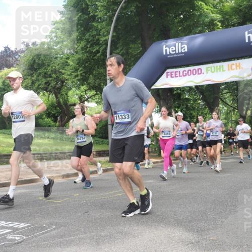 29.06.2025 - hella hamburg halbmarathon KatJ http://msf.ph/oto/8428431 29.06.2025 10:40:42 Zwischen KM18-KM19 1267, 3334, 5077, 6723, 7509, 7918, 8335 meine-sportfotos.de