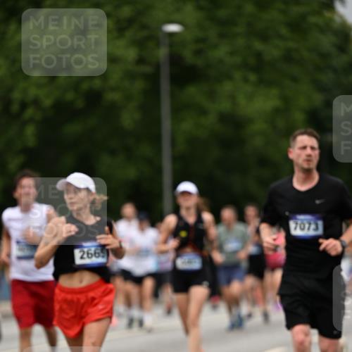 29.06.2025 - hella hamburg halbmarathon Dr. Thomas Lammeyer http://msf.ph/oto/8428471 29.06.2025 10:51:13 Kennedybrücke 1004, 1100, 1104, 1371, 1375, 1608, 1837, 1961, 1999, 2162, 2327, 2423, 2537, 2662, 2665, 2697, 3406, 3407, 3896, 4104, 4448, 4483, 5635, 5697, 5769, 5770, 5854, 5892, 6392, 6485, 6623, 6740, 7073, 7268, 7364, 7368, 7374, 7430, 7431, 8010, 8047, 8486, 8706, 8967, 9120, 9121, 9337, 9426, 9557, 9774, 9949, 10514, 10515, 10591, 11160, 11408 meine-sportfotos.de