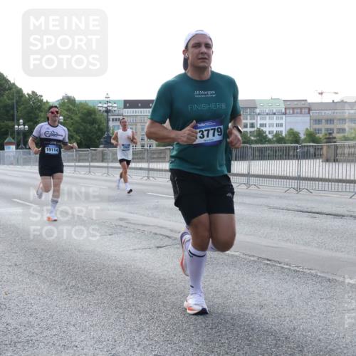 29.06.2025 - hella hamburg halbmarathon Lena Gebhardt http://msf.ph/oto/8428522 29.06.2025 09:44:24 Lombardsbrücke 19114, 3779, 1065, 1122, 1953, 2483, 2879, 3075, 3379, 3968, 5308, 5344, 7231, 7349, 7793, 8376, 8975, 9047, 9079, 10106, 10173, 10222, 10655, 10790, 11877, 12337, 12369, 13383, 13606, 13779, 14828, 15576, 15655, 15880, 16118, 17258, 17354, 18699, 19114 meine-sportfotos.de