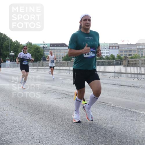 29.06.2025 - hella hamburg halbmarathon Lena Gebhardt http://msf.ph/oto/8428543 29.06.2025 09:44:24 Lombardsbrücke 19114, 13779, 1065, 1122, 1953, 2483, 2879, 3075, 3379, 3968, 5308, 5344, 7231, 7349, 7793, 8376, 8975, 9047, 9079, 10106, 10173, 10222, 10655, 10790, 11877, 12337, 12369, 13383, 13606, 13779, 14828, 15576, 15655, 15880, 16118, 17258, 17354, 18699, 19114 meine-sportfotos.de