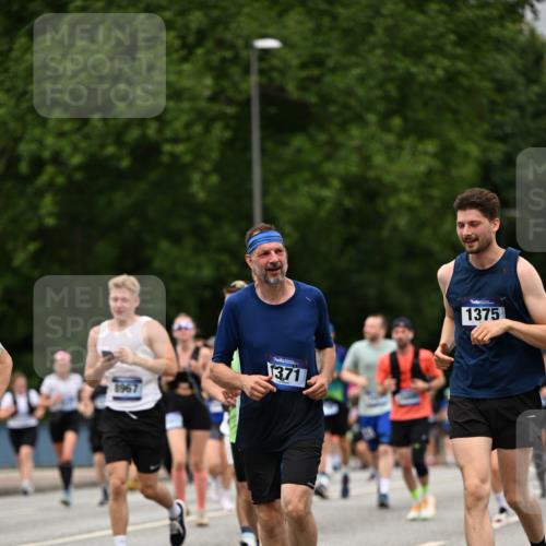 29.06.2025 - hella hamburg halbmarathon Dr. Thomas Lammeyer http://msf.ph/oto/8428656 29.06.2025 10:51:20 Kennedybrücke 1004, 1100, 1104, 1371, 1375, 1608, 1837, 1961, 1999, 2162, 2327, 2537, 2556, 2662, 2665, 2697, 3277, 3339, 3406, 3407, 3823, 3896, 4104, 4325, 4448, 4483, 5635, 5697, 5854, 5892, 6485, 6623, 6740, 6995, 7073, 7268, 7364, 7368, 7374, 7430, 7431, 7827, 7960, 8010, 8047, 8131, 8541, 8706, 8967, 9426, 9557, 9774, 9949, 10514, 10515, 10591, 11160, 11378, 11408 meine-sportfotos.de