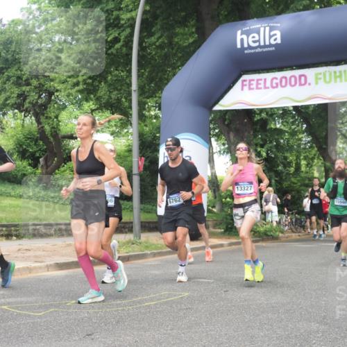 29.06.2025 - hella hamburg halbmarathon KatJ http://msf.ph/oto/8428658 29.06.2025 10:40:49 Zwischen KM18-KM19 1267, 2058, 2099, 2771, 5077, 6762, 7478, 7509 meine-sportfotos.de