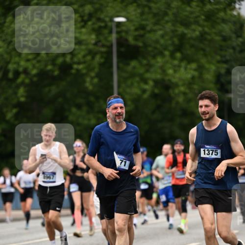 29.06.2025 - hella hamburg halbmarathon Dr. Thomas Lammeyer http://msf.ph/oto/8428662 29.06.2025 10:51:20 Kennedybrücke 1004, 1100, 1104, 1371, 1375, 1608, 1837, 1961, 1999, 2162, 2327, 2537, 2556, 2662, 2665, 2697, 3277, 3339, 3406, 3407, 3823, 3896, 4104, 4325, 4448, 4483, 5635, 5697, 5854, 5892, 6485, 6623, 6740, 6995, 7073, 7268, 7364, 7368, 7374, 7430, 7431, 7827, 7960, 8010, 8047, 8131, 8541, 8706, 8967, 9426, 9557, 9774, 9949, 10514, 10515, 10591, 11160, 11378, 11408 meine-sportfotos.de