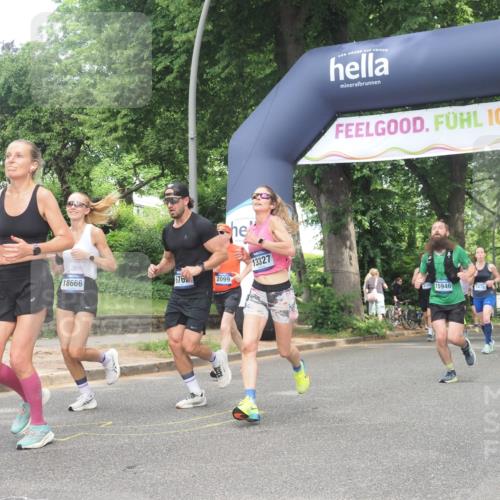 29.06.2025 - hella hamburg halbmarathon KatJ http://msf.ph/oto/8428678 29.06.2025 10:40:49 Zwischen KM18-KM19 1267, 2058, 2099, 2771, 5077, 6762, 7478, 7509 meine-sportfotos.de