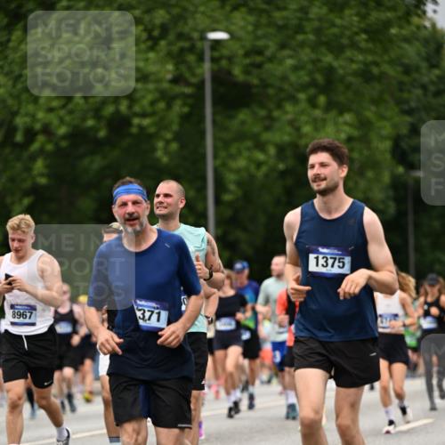 29.06.2025 - hella hamburg halbmarathon Dr. Thomas Lammeyer http://msf.ph/oto/8428694 29.06.2025 10:51:20 Kennedybrücke 1004, 1100, 1104, 1371, 1375, 1608, 1837, 1961, 1999, 2162, 2327, 2537, 2556, 2662, 2665, 2697, 3277, 3339, 3406, 3407, 3823, 3896, 4104, 4325, 4448, 4483, 5635, 5697, 5854, 5892, 6485, 6623, 6740, 6995, 7073, 7268, 7364, 7368, 7374, 7430, 7431, 7827, 7960, 8010, 8047, 8131, 8541, 8706, 8967, 9426, 9557, 9774, 9949, 10514, 10515, 10591, 11160, 11378, 11408 meine-sportfotos.de