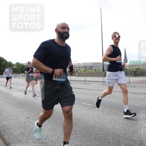 29.06.2025 - hella hamburg halbmarathon Lena Gebhardt http://msf.ph/oto/8428704 29.06.2025 10:06:56 Lombardsbrücke 1993, 87, 0933, 1993, 4262, 5807, 5845, 5951, 6572, 6664, 6833, 7503, 8290, 8744, 8960, 10283, 10736, 10886, 11758, 12371, 12418, 12550, 13475, 14607, 15377, 16554, 16692, 16933, 17059, 17174, 17895, 18316, 18343, 18381, 18577, 18652, 18828 meine-sportfotos.de