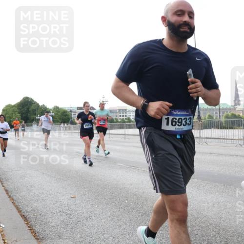 29.06.2025 - hella hamburg halbmarathon Lena Gebhardt http://msf.ph/oto/8428724 29.06.2025 10:06:56 Lombardsbrücke 1993, 8744, 16933, 6572, 1993, 4262, 5807, 5845, 5951, 6572, 6664, 6833, 7503, 8290, 8744, 8960, 10283, 10736, 10886, 11758, 12371, 12418, 12550, 13475, 14607, 15377, 16554, 16692, 16933, 17059, 17174, 17895, 18316, 18343, 18381, 18577, 18652, 18828 meine-sportfotos.de