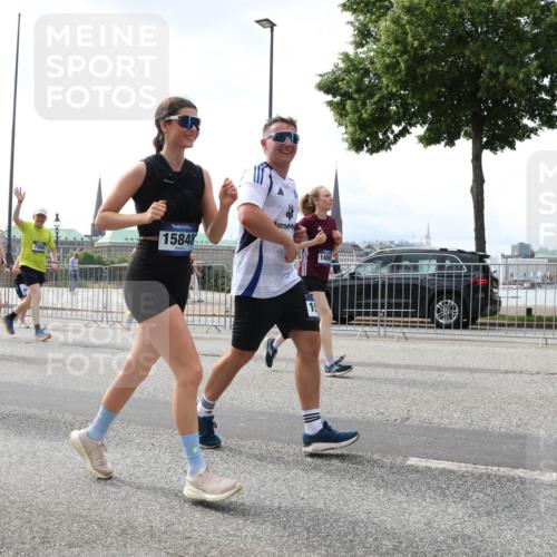 29.06.2025 - hella hamburg halbmarathon Lena Gebhardt http://msf.ph/oto/8428822 29.06.2025 10:43:49 Lombardsbrücke 558, 13730, 15848, 1023, 1026, 1095, 1155, 1306, 1310, 1400, 1459, 1802, 1804, 1878, 2073, 2733, 3238, 3288, 3390, 3597, 4367, 4627, 4636, 4866, 5001, 5127, 5192, 5201, 5214, 5293, 5370, 5890, 5902, 5905, 6012, 6036, 6096, 6226, 6334, 6440, 6895, 6931, 6971, 6973, 7197, 7205, 7206, 7326, 7489, 7504, 7926, 8000, 8058, 8135, 8233, 8408, 8504, 8870, 8957, 9073, 9639, 9641, 9704, 9831, 9879, 10083, 10097, 10200, 10202 meine-sportfotos.de