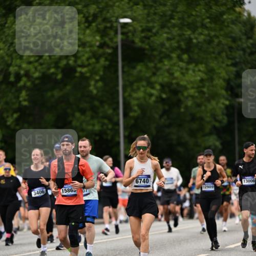 29.06.2025 - hella hamburg halbmarathon Dr. Thomas Lammeyer http://msf.ph/oto/8428840 29.06.2025 10:51:23 Kennedybrücke 1004, 1100, 1371, 1375, 1555, 1608, 1837, 1961, 1999, 2162, 2327, 2537, 2556, 2662, 2665, 2697, 3277, 3339, 3406, 3407, 3823, 4104, 4325, 4483, 5697, 5854, 5892, 6485, 6623, 6740, 6995, 7073, 7268, 7364, 7368, 7374, 7430, 7431, 7827, 7960, 8131, 8541, 8967, 9092, 9557, 9949, 10511, 10514, 10515, 10591, 11160, 11378, 11408 meine-sportfotos.de
