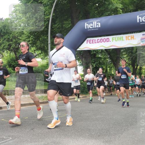 29.06.2025 - hella hamburg halbmarathon KatJ http://msf.ph/oto/8428874 29.06.2025 10:40:55 Zwischen KM18-KM19 1502, 2099, 2884, 3103, 3310, 4189, 4299, 4938, 6762, 6994, 7147, 7478 meine-sportfotos.de