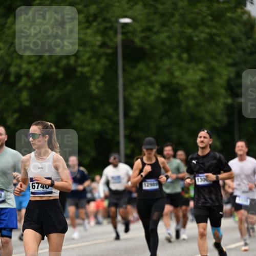 29.06.2025 - hella hamburg halbmarathon Dr. Thomas Lammeyer http://msf.ph/oto/8428945 29.06.2025 10:51:26 Kennedybrücke 1004, 1371, 1375, 1555, 1608, 1837, 1961, 1999, 2162, 2327, 2537, 2556, 2662, 2665, 3277, 3339, 3406, 3407, 3823, 4325, 4483, 5697, 5895, 6485, 6740, 6995, 7073, 7268, 7364, 7368, 7374, 7430, 7431, 7827, 7960, 8131, 8541, 8967, 9092, 9557, 10511, 10514, 10515, 10591, 11160, 11378 meine-sportfotos.de