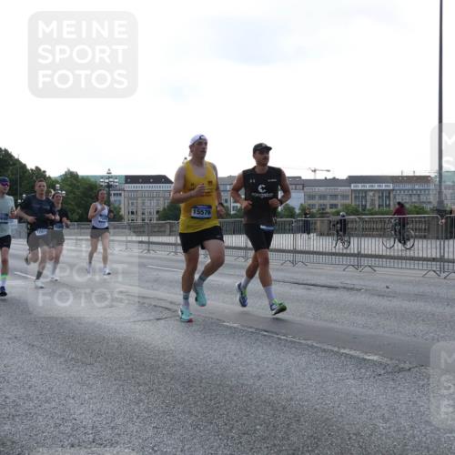 29.06.2025 - hella hamburg halbmarathon Lena Gebhardt http://msf.ph/oto/8429216 29.06.2025 09:44:29 Lombardsbrücke 18699, 7349, 15880, 1065, 15576, 1065, 1122, 1953, 2021, 2879, 3075, 3845, 3968, 4678, 5308, 5344, 7231, 7349, 7793, 8975, 9047, 9079, 10106, 10173, 10222, 10655, 10790, 11877, 12337, 12369, 13383, 13606, 13779, 14828, 15268, 15576, 15583, 15655, 15880, 16118, 17258, 17354, 18567, 18699, 19114 meine-sportfotos.de