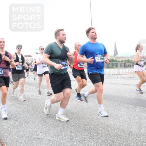 29.06.2025 - hella hamburg halbmarathon Lena Gebhardt http://msf.ph/oto/8429503 29.06.2025 10:54:03 Lombardsbrücke 3557, 9503, 237, 5964, 1017, 1335, 7614, 1744, 17309, 1472, 957, 1687, 1017, 1263, 1687, 1744, 1753, 1762, 1779, 1789, 1822, 2079, 2372, 2600, 2761, 2854, 3055, 3079, 3187, 3188, 3249, 3364, 3465, 3467, 3557, 4323, 4685, 4801, 4838, 5157, 5309, 5430, 5514, 5804, 5817, 5856, 5857, 5898, 5964, 6039, 6192, 6273, 6306, 6468, 6583, 6913, 6987, 6988, 6996, 7039, 7498, 7537, 7614, 7670, 7874, 7890, 7946, 8867, 8924, 9138, 9203, 9503, 9531, 9572, 9771, 10207, 11354, 11390, 11785 meine-sportfotos.de