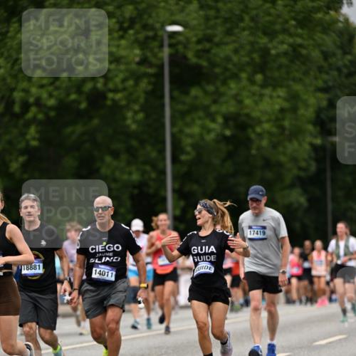29.06.2025 - hella hamburg halbmarathon Dr. Thomas Lammeyer http://msf.ph/oto/8429554 29.06.2025 10:51:38 Kennedybrücke 1555, 1593, 2162, 2327, 2500, 2537, 2556, 2981, 3277, 3339, 3406, 3407, 3823, 4325, 4342, 5697, 5700, 5895, 6740, 6995, 7827, 7960, 8131, 8541, 9092, 9557, 9743, 10511, 10514, 10515, 10591, 11378 meine-sportfotos.de