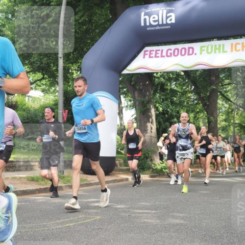 29.06.2025 - hella hamburg halbmarathon KatJ http://msf.ph/oto/8429611 29.06.2025 10:41:25 Zwischen KM18-KM19 1496, 1628, 2561, 7395, 8316 meine-sportfotos.de