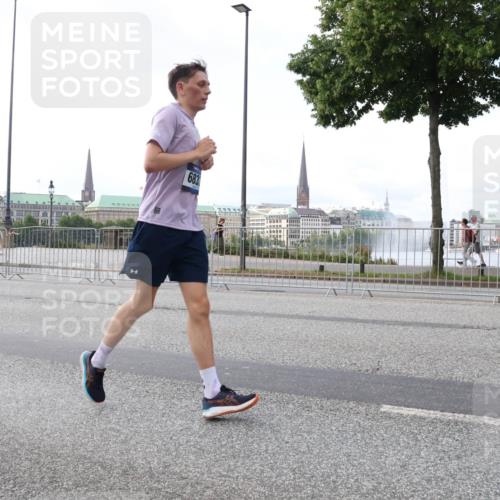29.06.2025 - hella hamburg halbmarathon Lena Gebhardt http://msf.ph/oto/8429695 29.06.2025 10:07:20 Lombardsbrücke 683, 1893, 2032, 2136, 3922, 4262, 4502, 4550, 5242, 5845, 5899, 6196, 6517, 6518, 6707, 6713, 6715, 6833, 7019, 7503, 8744, 9338, 9967, 10283, 10700, 11758, 12418, 12550, 15051, 15673, 16554, 17062, 17895, 18218, 18316, 18721 meine-sportfotos.de