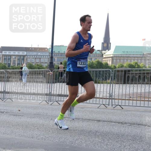 29.06.2025 - hella hamburg halbmarathon Lena Gebhardt http://msf.ph/oto/8429735 29.06.2025 09:44:34 Lombardsbrücke 12331, 1065, 1122, 2021, 2879, 3075, 3845, 3968, 4678, 5344, 7231, 7349, 7793, 8473, 8731, 8975, 9047, 9079, 10106, 10173, 10655, 10790, 11877, 12337, 12369, 13606, 13779, 14828, 15268, 15576, 15583, 15655, 15880, 16118, 16736, 17258, 17354, 18567, 18699, 19114 meine-sportfotos.de