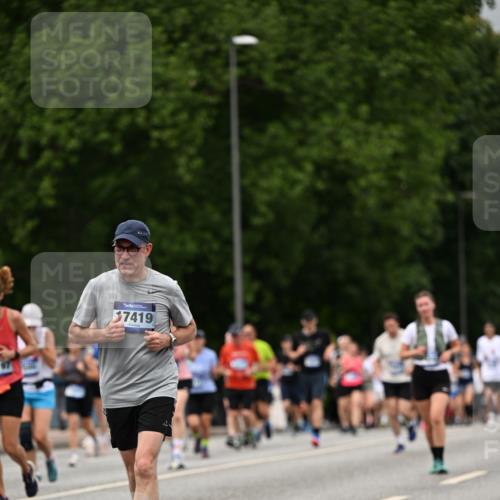 29.06.2025 - hella hamburg halbmarathon Dr. Thomas Lammeyer http://msf.ph/oto/8429738 29.06.2025 10:51:41 Kennedybrücke 1555, 1593, 2162, 2211, 2500, 2537, 2556, 2981, 3277, 3339, 3406, 3407, 3823, 4325, 4342, 5700, 5895, 6995, 7827, 7960, 8131, 8541, 9092, 9557, 9743, 9758, 10511, 10591, 11378 meine-sportfotos.de