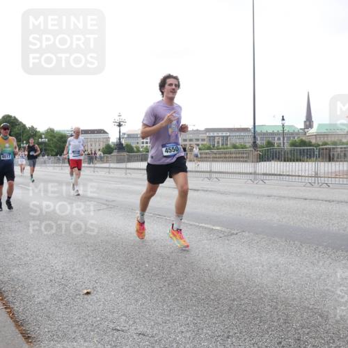 29.06.2025 - hella hamburg halbmarathon Lena Gebhardt http://msf.ph/oto/8429800 29.06.2025 10:07:24 Lombardsbrücke 5242, 6517, 4550, 1893, 2032, 2136, 3922, 4262, 4502, 4550, 5242, 5845, 5899, 6196, 6517, 6518, 6707, 6713, 6715, 6833, 7019, 7503, 8744, 9338, 9967, 10212, 10283, 10700, 11758, 12378, 12550, 15051, 15673, 16554, 17062, 17895, 18218, 18316, 18721, 19134 meine-sportfotos.de
