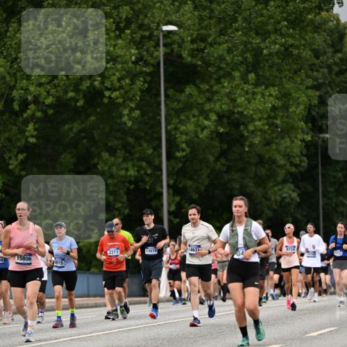 29.06.2025 - hella hamburg halbmarathon Dr. Thomas Lammeyer http://msf.ph/oto/8429843 29.06.2025 10:51:44 Kennedybrücke 1555, 1593, 1618, 2211, 2500, 2556, 2981, 3277, 3339, 3823, 4325, 4342, 5700, 5895, 6995, 7240, 7827, 7960, 8131, 8541, 9092, 9743, 9758, 10511, 11276, 11378 meine-sportfotos.de
