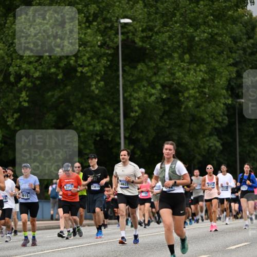 29.06.2025 - hella hamburg halbmarathon Dr. Thomas Lammeyer http://msf.ph/oto/8429875 29.06.2025 10:51:44 Kennedybrücke 1555, 1593, 1618, 2211, 2500, 2556, 2981, 3277, 3339, 3823, 4325, 4342, 5700, 5895, 6995, 7240, 7827, 7960, 8131, 8541, 9092, 9743, 9758, 10511, 11276, 11378 meine-sportfotos.de