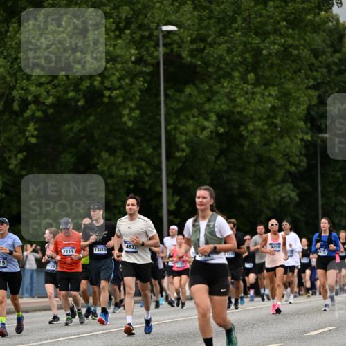 29.06.2025 - hella hamburg halbmarathon Dr. Thomas Lammeyer http://msf.ph/oto/8429908 29.06.2025 10:51:45 Kennedybrücke 1555, 1593, 1618, 2211, 2491, 2500, 2556, 2981, 3277, 3823, 4325, 4342, 5700, 5895, 7240, 7827, 8131, 8541, 9092, 9743, 9758, 10511, 11276, 11378 meine-sportfotos.de