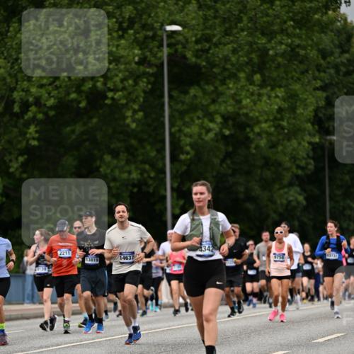29.06.2025 - hella hamburg halbmarathon Dr. Thomas Lammeyer http://msf.ph/oto/8429916 29.06.2025 10:51:45 Kennedybrücke 1555, 1593, 1618, 2211, 2491, 2500, 2556, 2981, 3277, 3823, 4325, 4342, 5700, 5895, 7240, 7827, 8131, 8541, 9092, 9743, 9758, 10511, 11276, 11378 meine-sportfotos.de