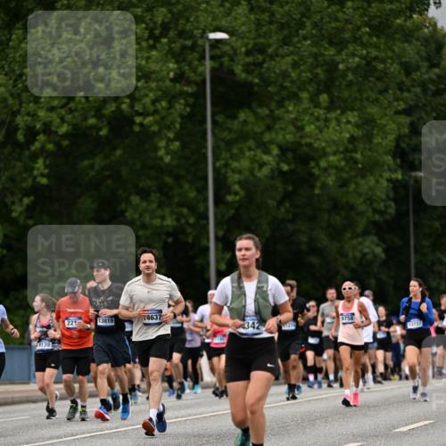 29.06.2025 - hella hamburg halbmarathon Dr. Thomas Lammeyer http://msf.ph/oto/8429919 29.06.2025 10:51:45 Kennedybrücke 1555, 1593, 1618, 2211, 2491, 2500, 2556, 2981, 3277, 3823, 4325, 4342, 5700, 5895, 7240, 7827, 8131, 8541, 9092, 9743, 9758, 10511, 11276, 11378 meine-sportfotos.de