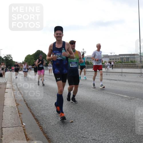 29.06.2025 - hella hamburg halbmarathon Lena Gebhardt http://msf.ph/oto/8429924 29.06.2025 10:07:25 Lombardsbrücke 6518, 242, 6517, 0700, 1173, 1893, 2032, 2136, 2190, 3922, 4262, 4502, 4550, 5242, 5899, 6196, 6517, 6518, 6707, 6713, 6715, 6833, 7019, 7503, 8744, 9338, 9967, 10212, 10283, 10700, 11758, 12378, 12550, 15051, 15673, 16241, 17062, 17895, 18218, 18316, 18721, 19134 meine-sportfotos.de