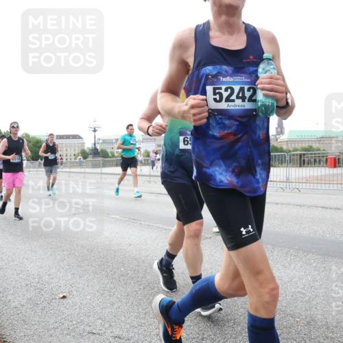 29.06.2025 - hella hamburg halbmarathon Lena Gebhardt http://msf.ph/oto/8430039 29.06.2025 10:07:26 Lombardsbrücke 518, 6, 5242, 1173, 1893, 2032, 2136, 2190, 3922, 4262, 4502, 4550, 5242, 5899, 6196, 6517, 6518, 6707, 6713, 6715, 6833, 7019, 7503, 8744, 9338, 9967, 10212, 10283, 10700, 11758, 12378, 12550, 15051, 15673, 16241, 17062, 17895, 18218, 18316, 18721, 19134 meine-sportfotos.de