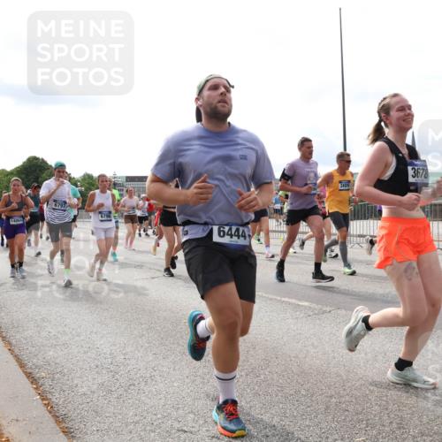 29.06.2025 - hella hamburg halbmarathon Lena Gebhardt http://msf.ph/oto/8430128 29.06.2025 10:19:49 Lombardsbrücke 20, 1534, 14054, 6797, 6796, 6444, 2405, 3678, 7249, 1110, 1115, 1145, 1154, 1332, 1534, 1708, 2017, 2064, 2357, 2405, 2441, 2795, 2812, 2895, 2918, 2993, 2995, 3278, 3446, 3678, 4108, 4110, 4170, 4539, 4562, 4570, 4722, 4979, 5035, 5123, 5251, 5397, 5449, 5849, 5878, 6444, 6796, 6797, 6872, 6874, 6939, 7137, 7143, 7248, 7249, 7519, 7808, 7836, 7917, 8146, 8387, 8427, 8537, 8575, 8738, 9856, 10349, 10540, 10550, 10594, 10622, 10701, 11028, 11036 meine-sportfotos.de
