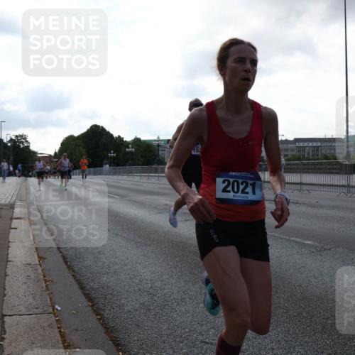 29.06.2025 - hella hamburg halbmarathon Lena Gebhardt http://msf.ph/oto/8430209 29.06.2025 09:44:38 Lombardsbrücke 5, 2021, 1065, 2021, 2879, 3075, 3845, 3968, 4678, 5344, 5367, 7349, 7793, 8473, 8731, 8975, 9079, 10106, 10156, 10173, 10655, 10790, 11877, 12287, 12337, 12369, 13779, 13956, 14828, 15268, 15576, 15583, 15655, 15880, 16118, 16377, 16736, 17258, 17354, 18567, 18699, 19114 meine-sportfotos.de