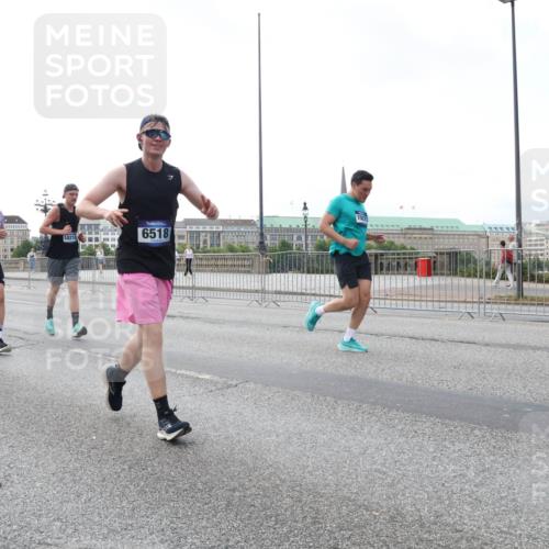29.06.2025 - hella hamburg halbmarathon Lena Gebhardt http://msf.ph/oto/8430235 29.06.2025 10:07:28 Lombardsbrücke 6713, 9338, 18218, 15673, 6518, 1173, 1893, 2032, 2136, 2190, 3922, 4262, 4502, 4550, 5242, 5899, 6196, 6517, 6518, 6707, 6713, 6715, 6833, 7019, 7503, 7760, 8744, 9338, 9967, 10212, 10700, 11114, 11394, 11641, 11758, 12378, 12550, 15051, 15673, 16241, 17062, 17895, 18218, 18316, 18721, 19134 meine-sportfotos.de